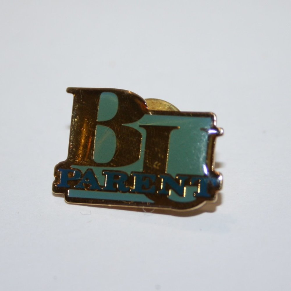 🎓✨ Vintage BU Parent Lapel Pin · 7/8" ✨🎓